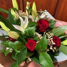 Delightful rose and oriental lily
